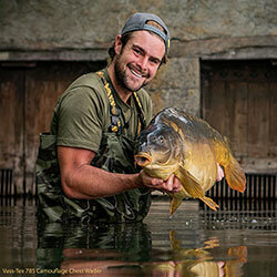Vass E785 series Camo chest wader 