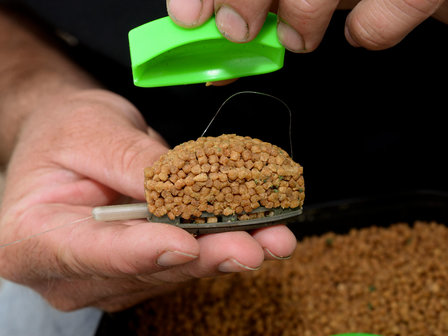 Cresta method bait mould